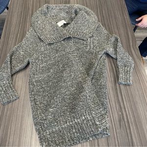 Cozy Gray Sweater - NWT perfect for winter! ❄️☃️🌨 Cardigan